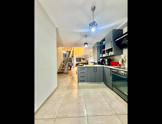 2 BEDROOM PROPERTY TO RENT IN HURLINGHAM